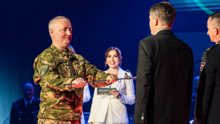 Poveljnik 15. brigade vojaškega letalstva in zračne obrambe Janez Gaube povišan v brigadirja