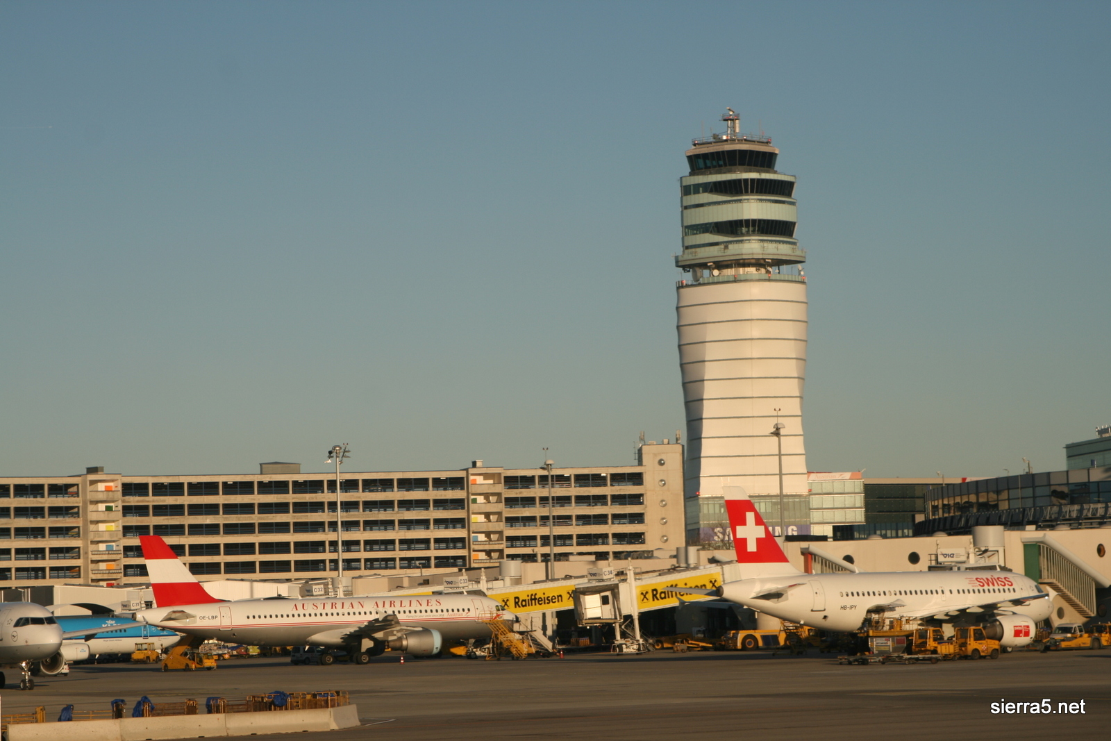 Dunajsko letali&scaron;če - Schwechat