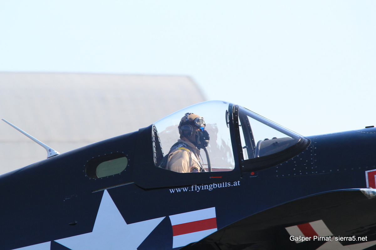 Palubno lovsko letalo F4U Corsair