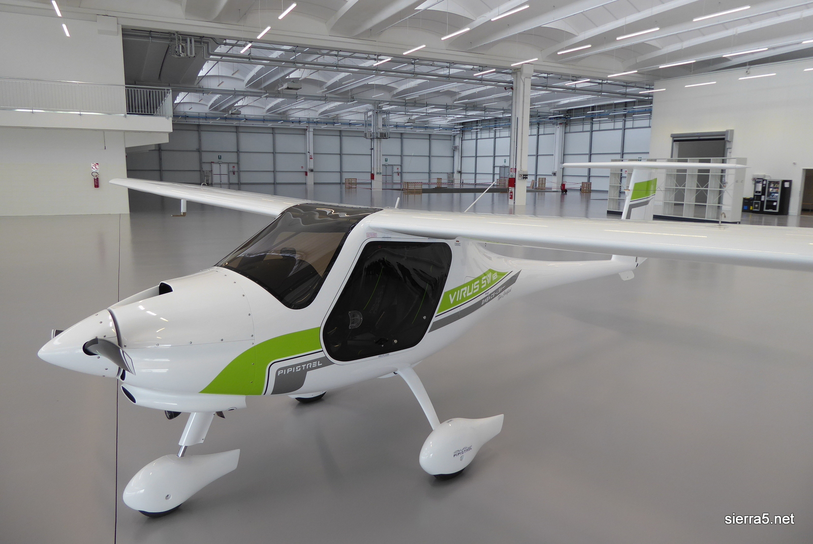 Izdelali bodo 200 letal letno