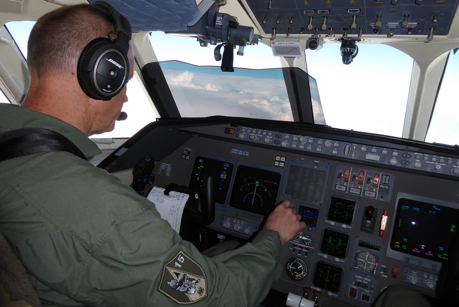 Povprečen let v eno smer traja uro.