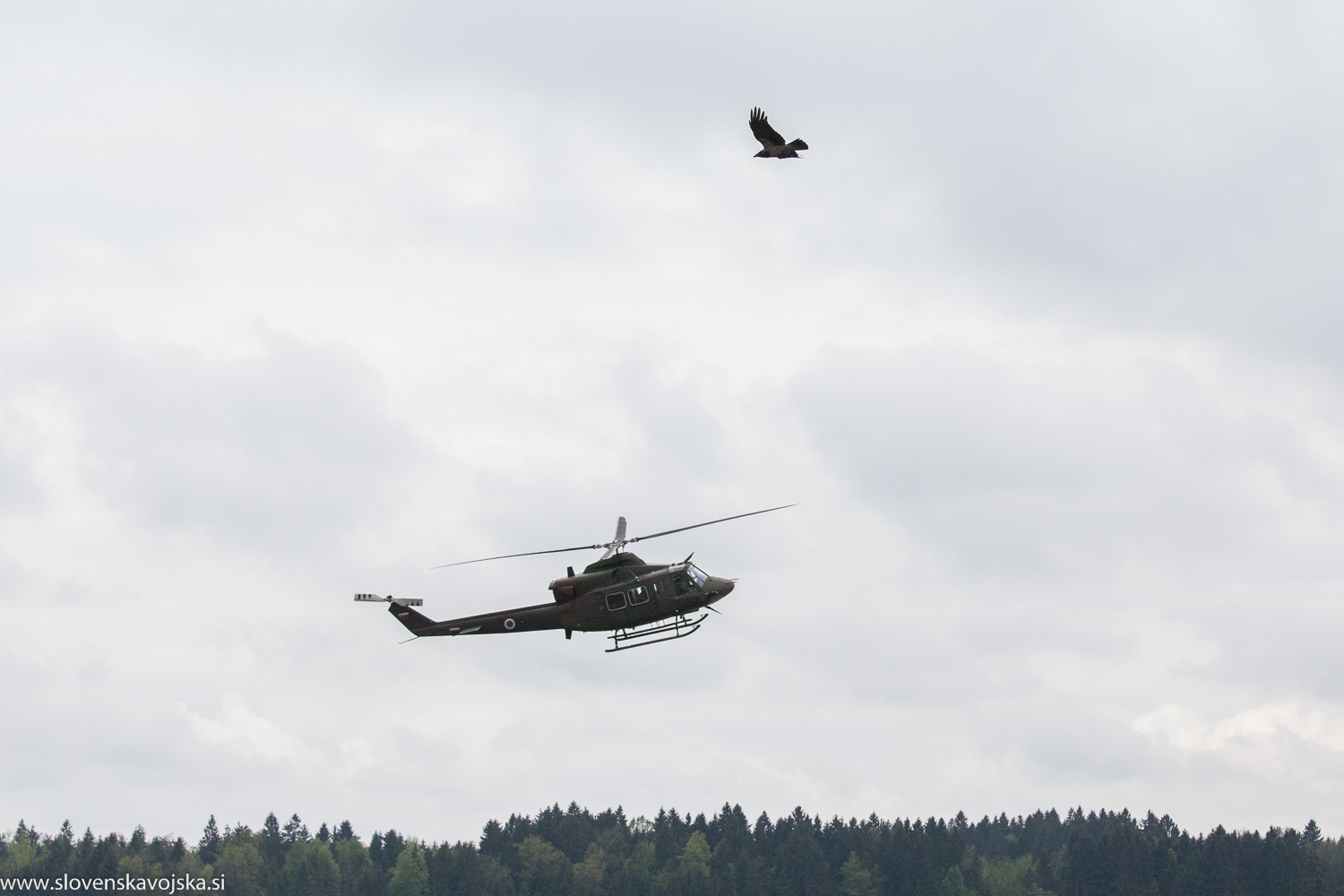 SV pomaga tudi s sistemu helikopterske pomoči