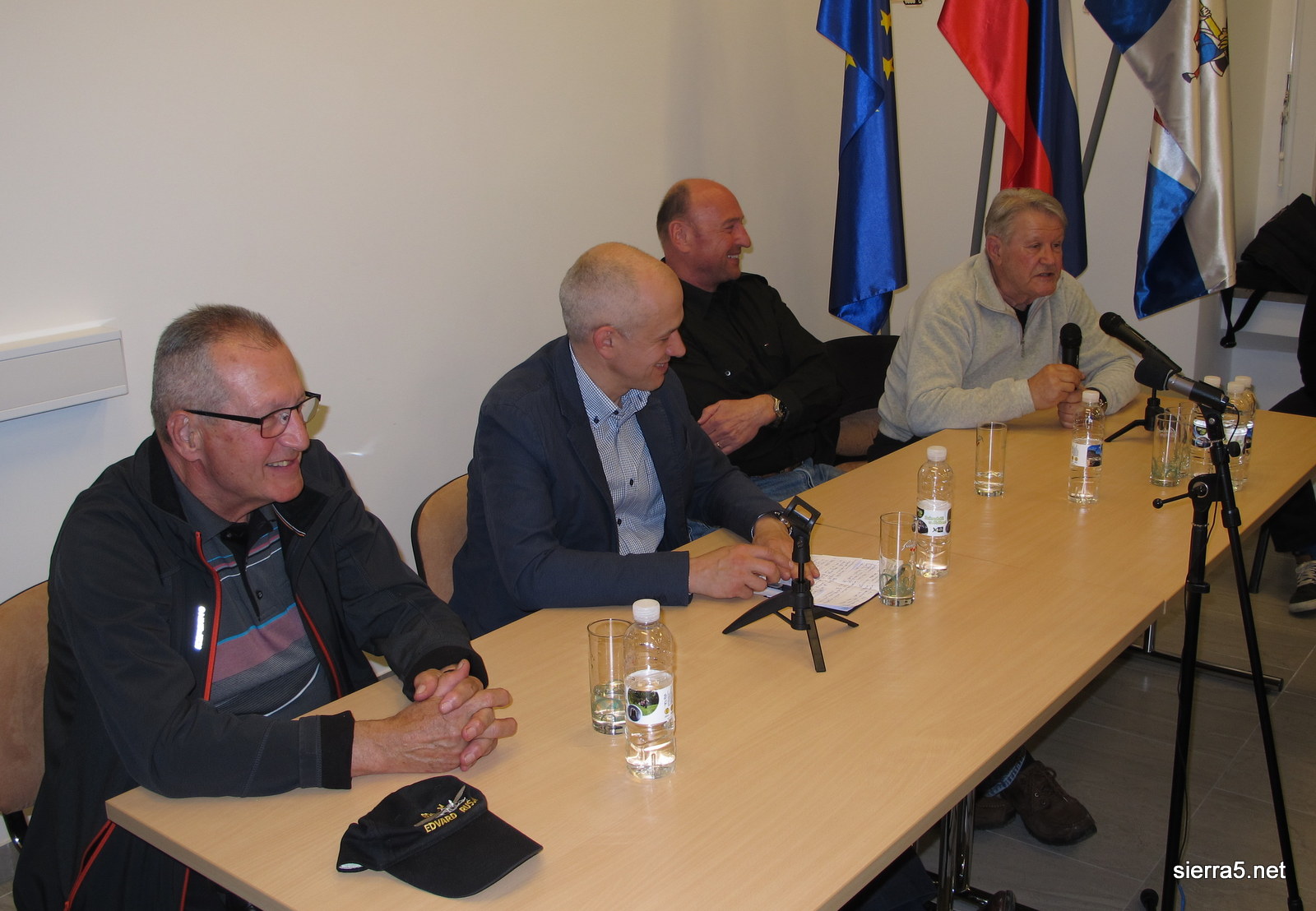 Od leve proti desni Vojko Gantar, direktor PVZ Janko Boštjančič, Andrej Lipar in Marjan Žerjal