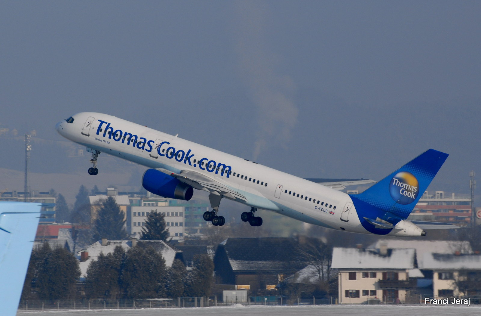 Thomas Cook Airlines B757 v Salzburgu Thomas Cook Airlines B757 v Salzburgu
