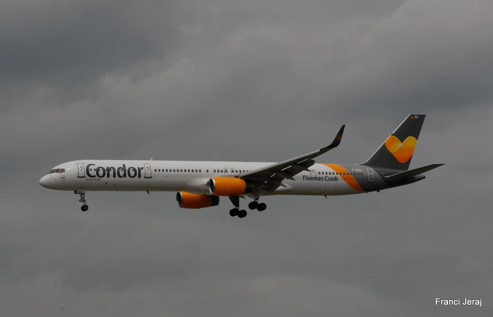 Thomas Cook Airlines Condor B757 v Frankfurtu Thomas Cook Airlines Condor B757 v FrankfurtuA