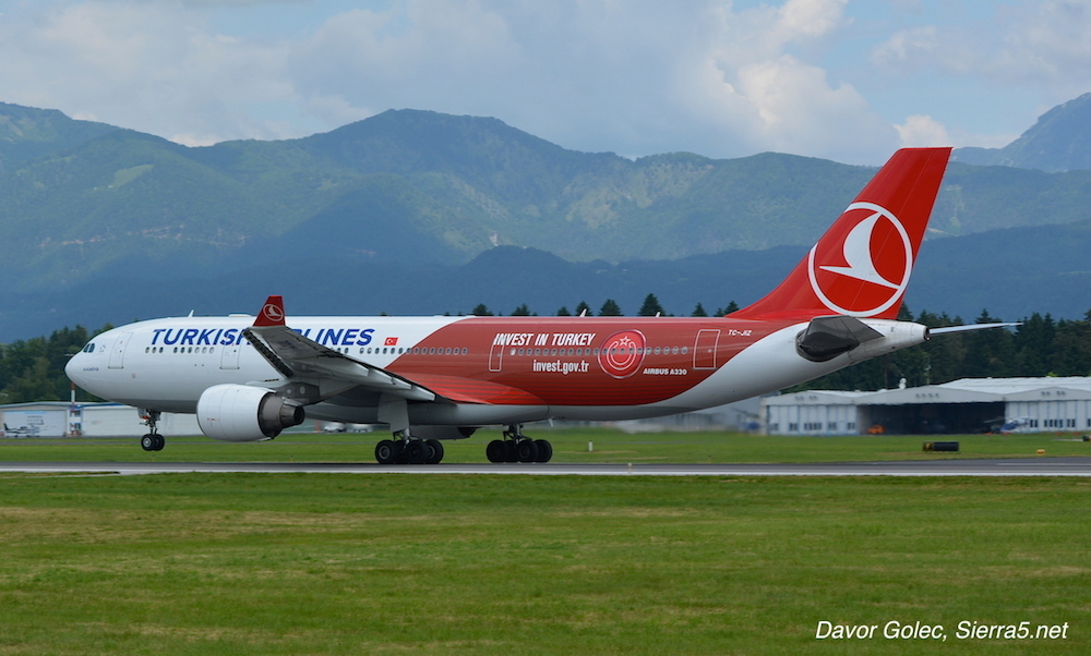 Turkishem Airbus A330 v posebni poslikavi