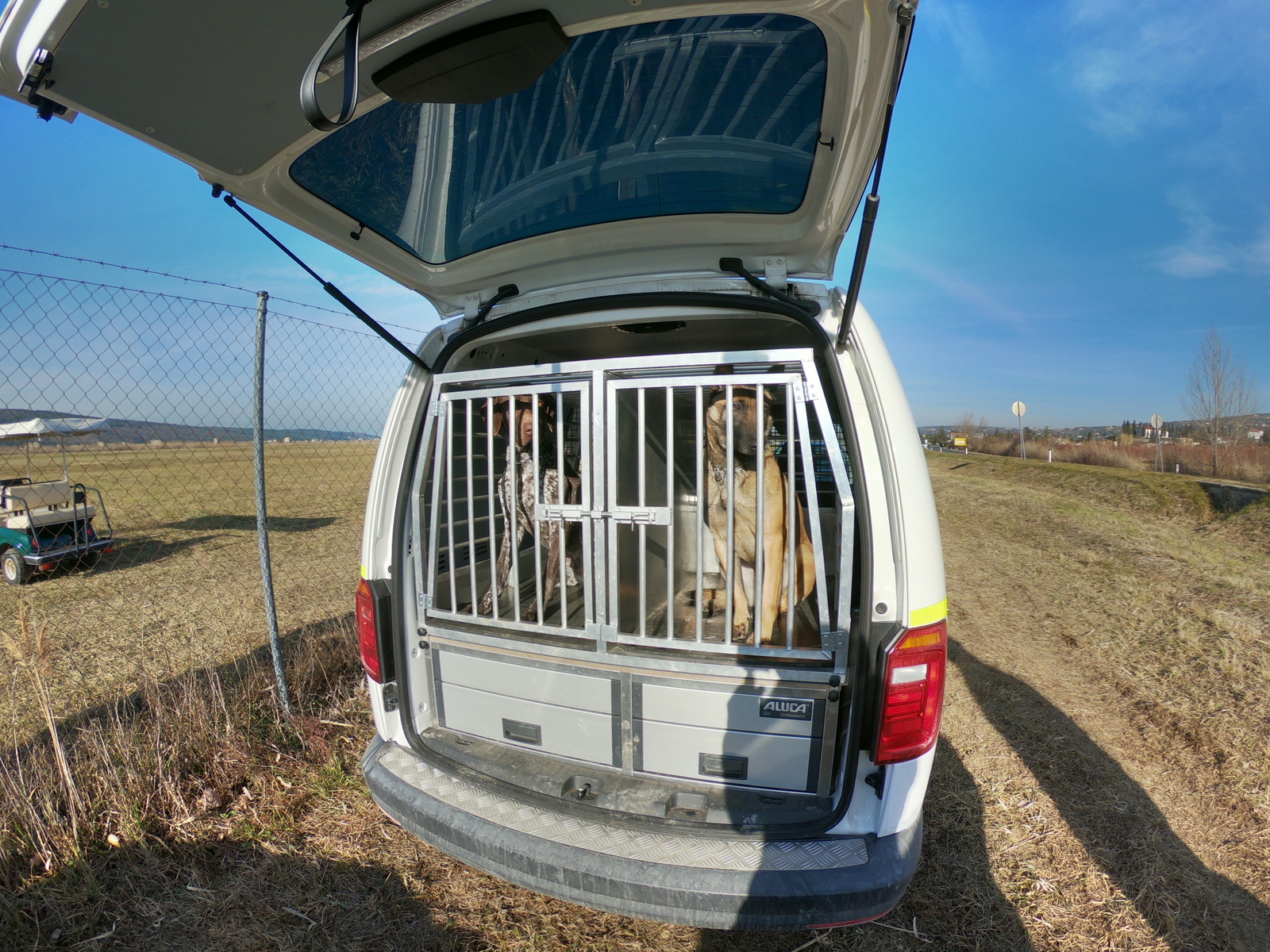 Vaja posebne enote Policije