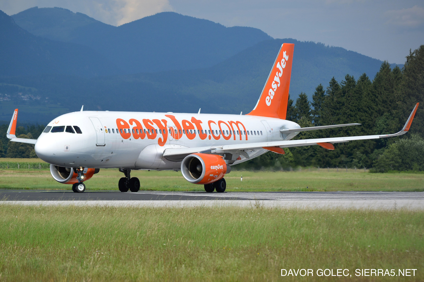 EasyJet je prvi let opravil z letalom Airbus A320SL