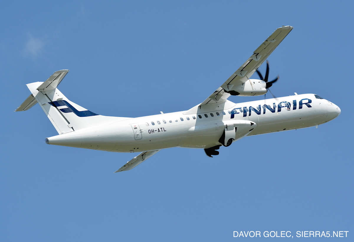 Odhod letala ATR 72 v poslikavi finskega prevoznik s servisa na Brniku letos poleti