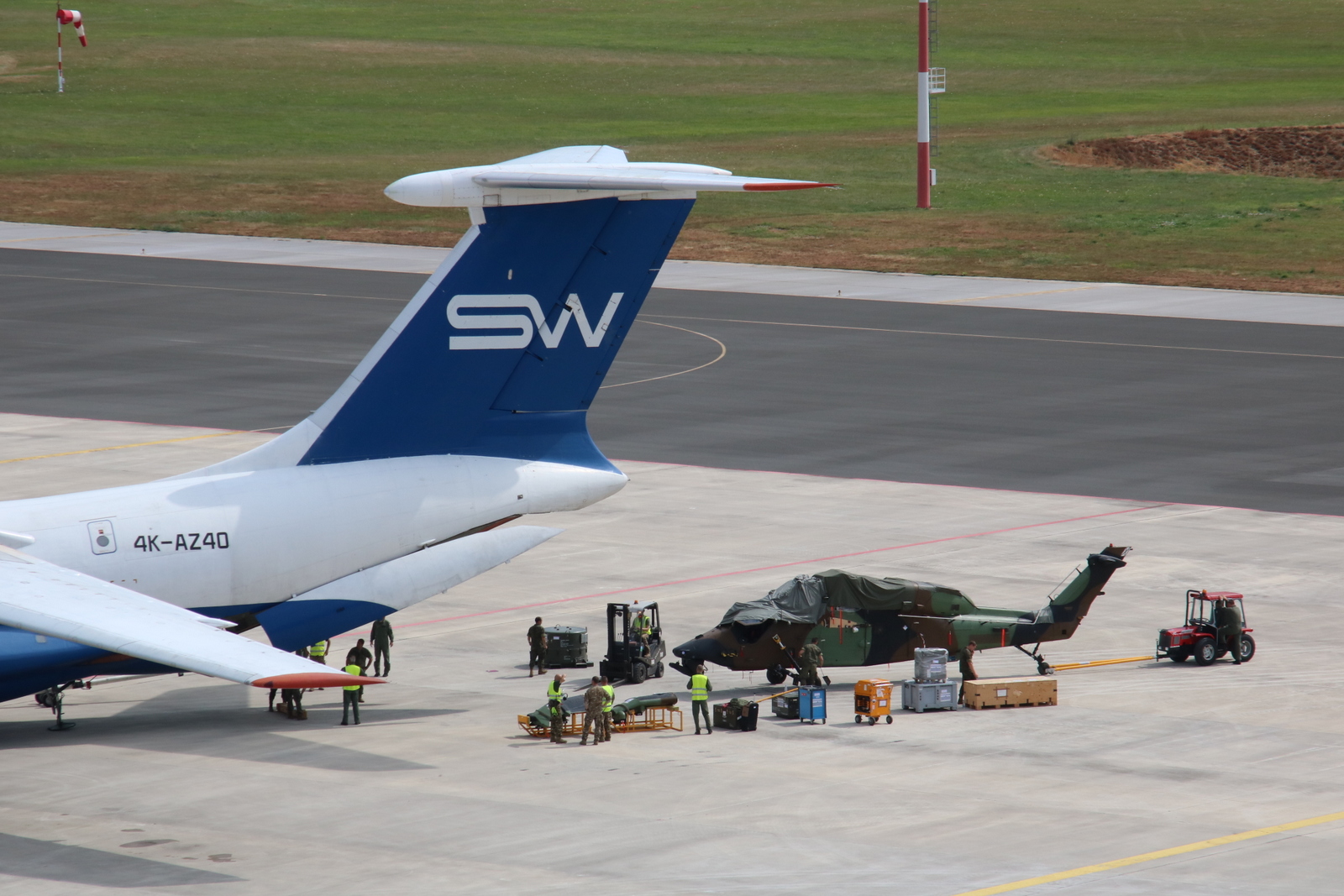 Iljušin Il-76TD in Airbus Helicopter Tiger