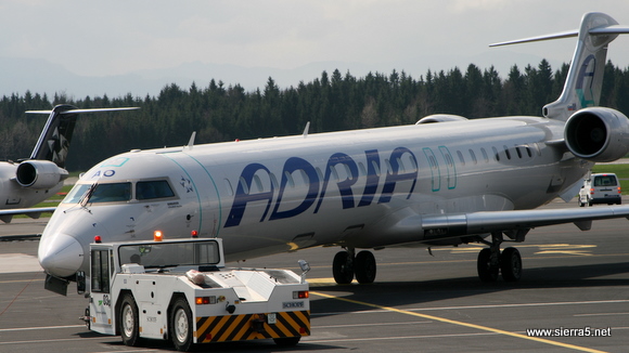 adr_crj-900_img_8976.jpg