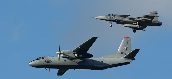 an-26_in_grippen_kecskemet_2010_15.jpg
