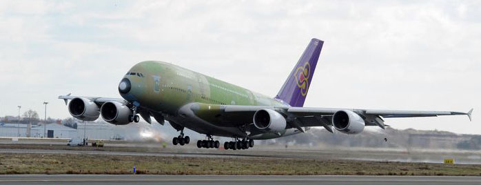 a380_thai_first_flight_take_off.jpg