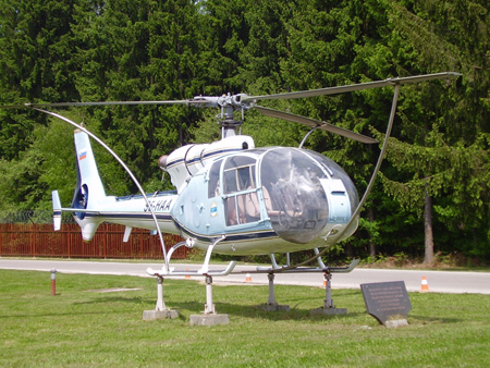 aerospatiale_sa341_gazelle_pred_letalsko_bazo_sv_na_brniku.jpg