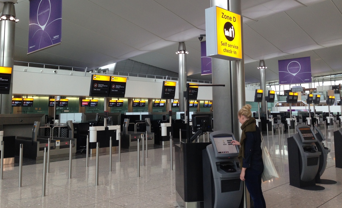 heathrow_t2_photo_5.jpg