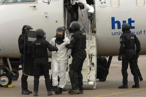 vaja_policije_prijetje.jpg