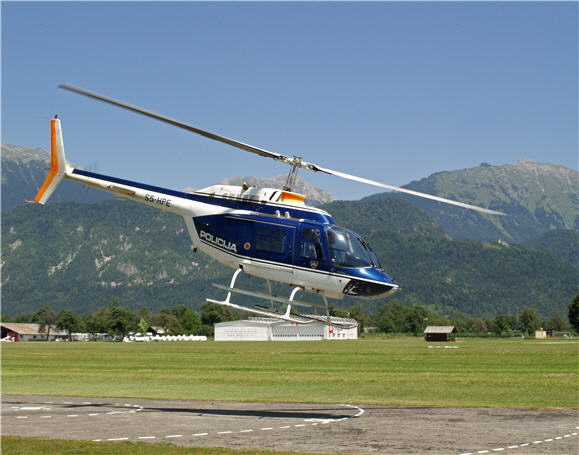 Helikopter AB206B jetranger med poletanjem z letališča Lesce helikopter_ab206b_jetranger_med_poletanjem_z_letalia_lesce.jpg