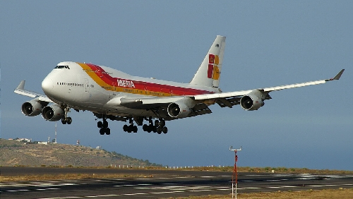 022-b_747-412_iberia_tenerife_norte-los_rodeos_26_5_2005-.jpg
