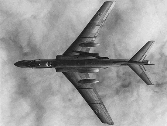 tupoljev_tu-16rm_viraeronauticsru.jpg