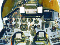 suhoj_su-27s_kokpit_virmilavia.jpg